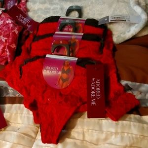 2 pack red lacy thongs